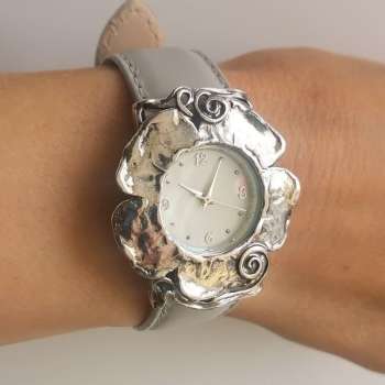 Серебряные часы 01W693GY