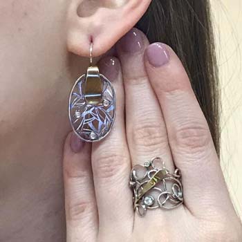 Серебряное кольцо с куб.цирконом и золотом MVR1054GCZ