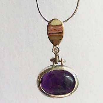 Серебряное колье с аметистом, куб.цирконом и золотом MVN1200GAM