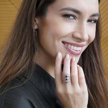 Серебряное кольцо с гранатом MVR1768GR