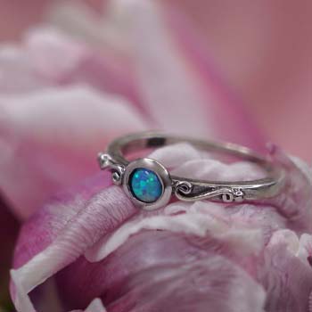 Серебряное кольцо с опалом иск. MVR1768OP