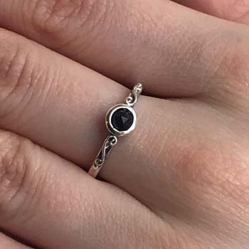 Серебряное кольцо с ониксом MVR1768ON