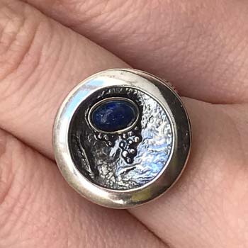 Серебряное кольцо с лазуритом MVR1595LZ