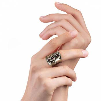 Серебряное кольцо с гранатом 01R1314GR